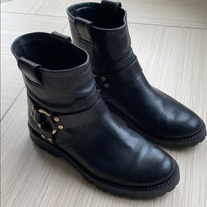 Tory Burch pull on boots